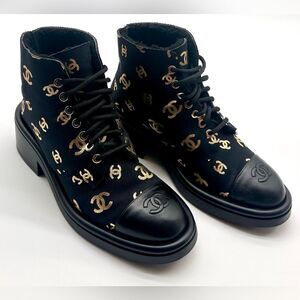 Chanel CC Logo Canvas Shearling Lace Up Combat Boots Black & Gold EU 39 US 8.5-8